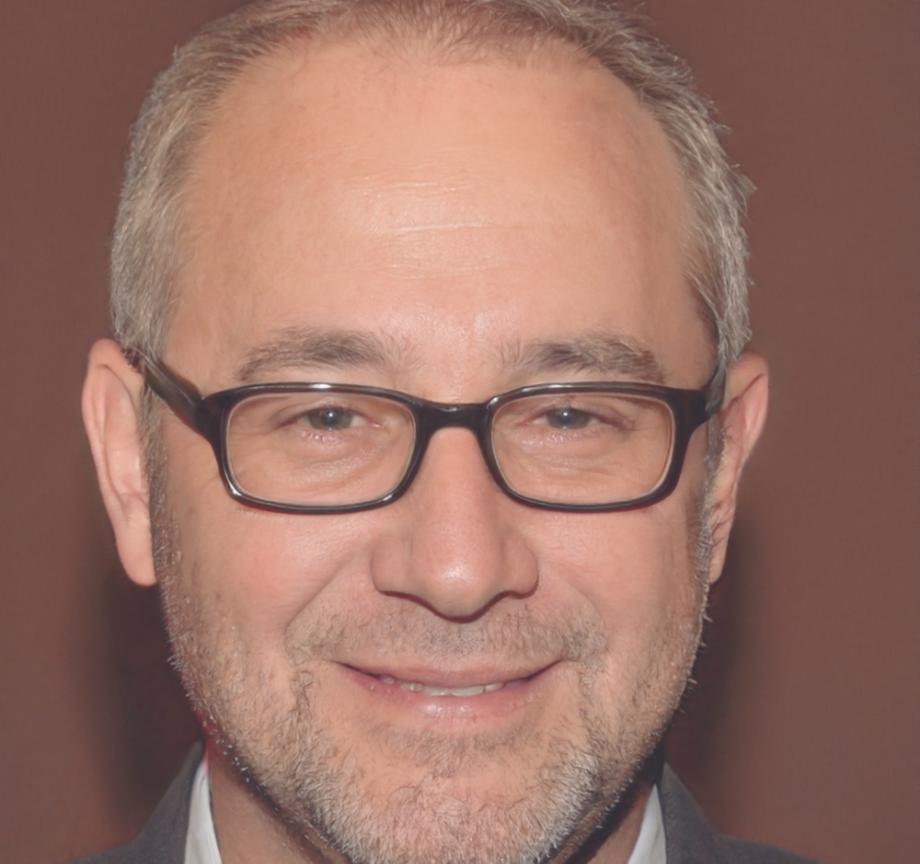 Ritratto di Alessandro Moretti, consulente tecnico prodotti manicure