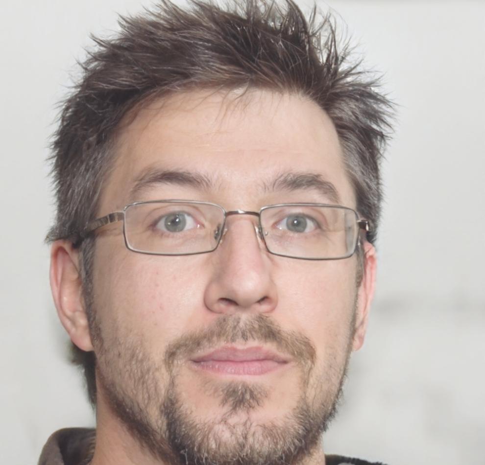 Marco Ferretti, istruttore esperto di tecniche di manicure