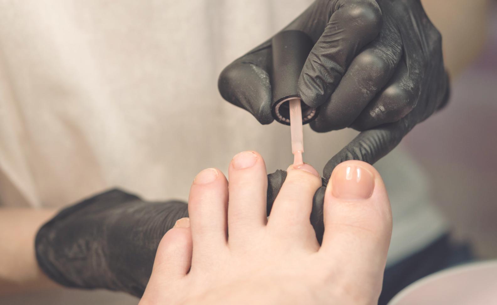 Tecniche avanzate di nail art insegnate da naloriaxen